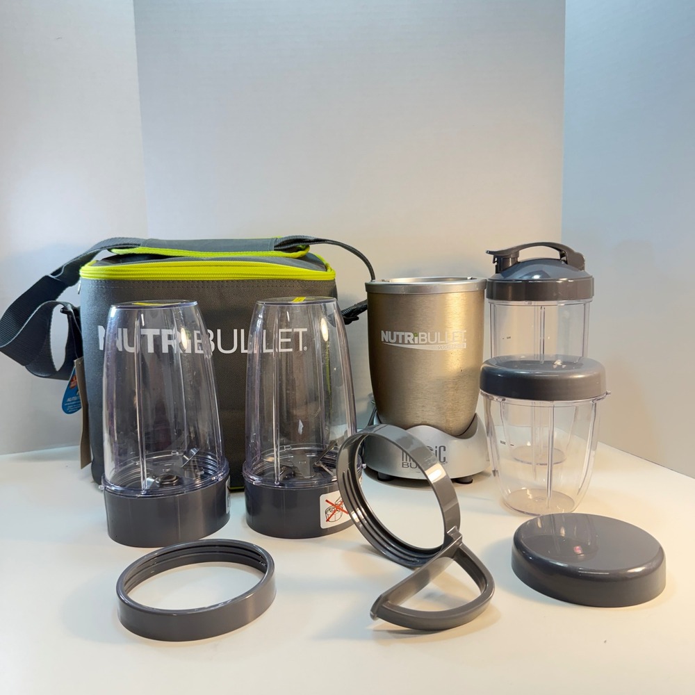 NutriBullet 900 Series Blender Set Insulated Bag Champagne Gold Cups Lids Handle